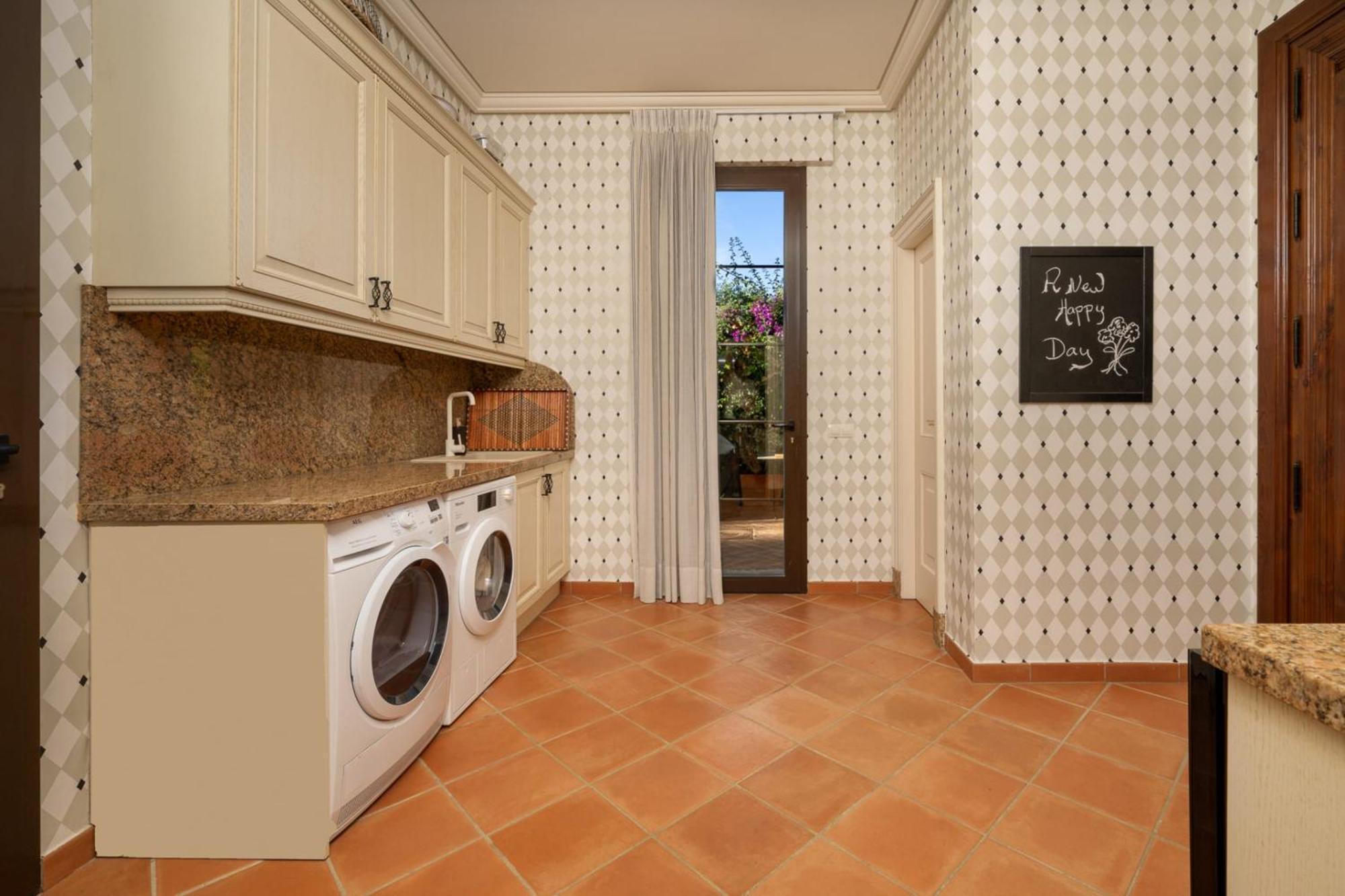 Villa Millie Mansion An Ultimate Luxury For Rent In *